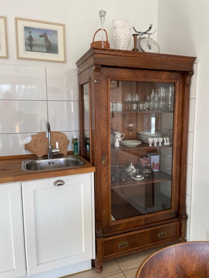 Art Studio Apartment Тичи Екстериор снимка
